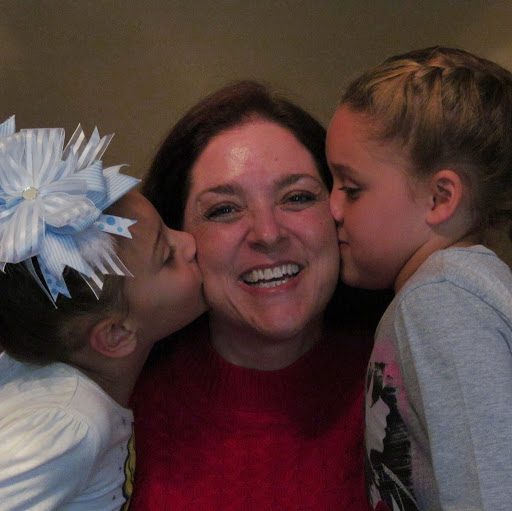 Lisa Gregg Photo 33