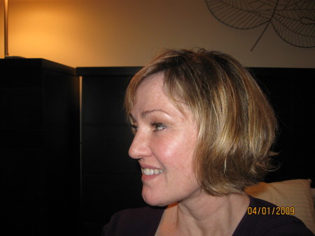 Suzanne Monroe Photo 3
