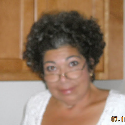 Gina Bennett Photo 25