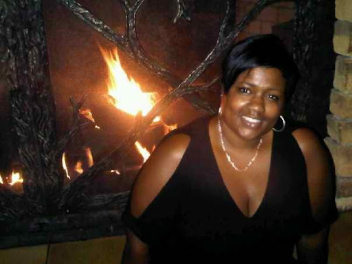 Shannon Banks Photo 35