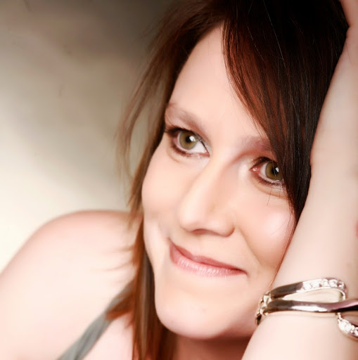 Alison Neil Photo 9