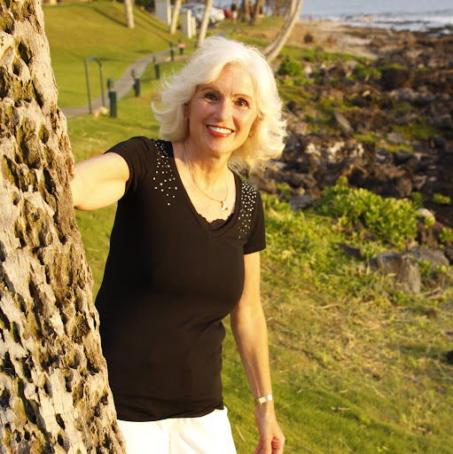 Pamela Bailey Photo 40
