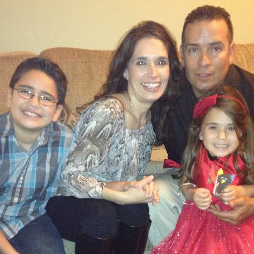 Monica Nunez Photo 18