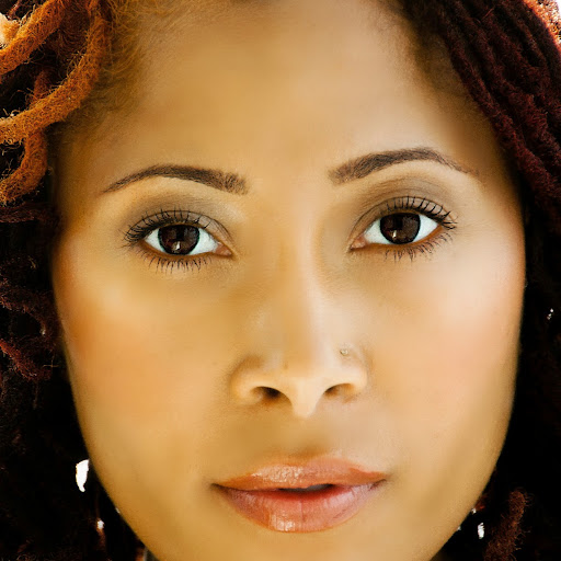 Kimberly Lacy Photo 18