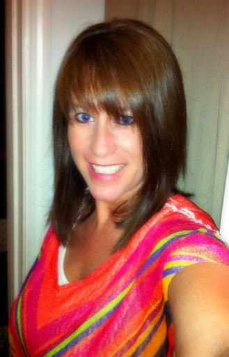 Cindy Adams Photo 13