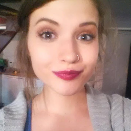Elizabeth Stanley Photo 3