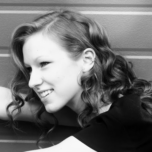 Leanne Robinson Photo 5
