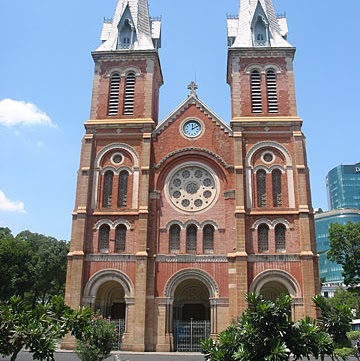 Lynn Ha Photo 21