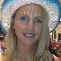 Angela Mckeever Photo 8