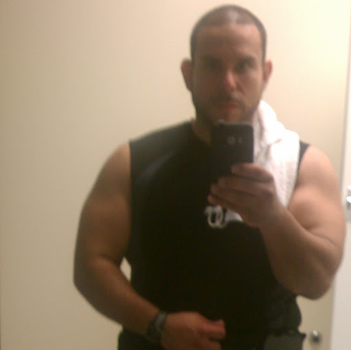 Ismael Colon Photo 4
