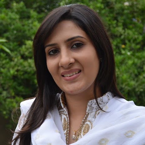 Aisha Akram Photo 21