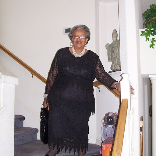 Sharon Collier Photo 28