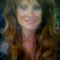 Laura Curtis Photo 44