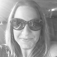 Angie Parker Photo 7