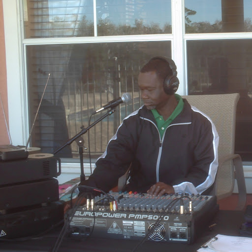 Robert Roundtree Photo 25