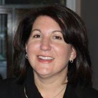 Renee Lang Photo 4