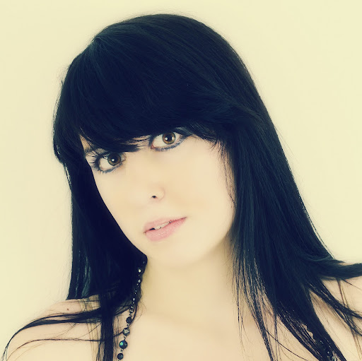 Sarah Hartman Photo 50