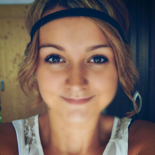 Julia Leitner Photo 3