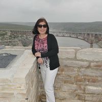 Flor Castro Photo 16