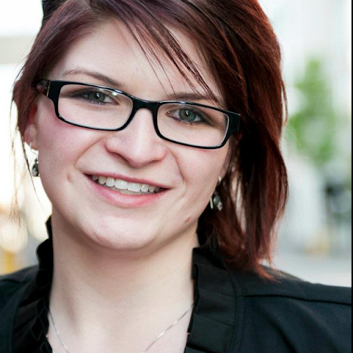 Nicole Berger Photo 37