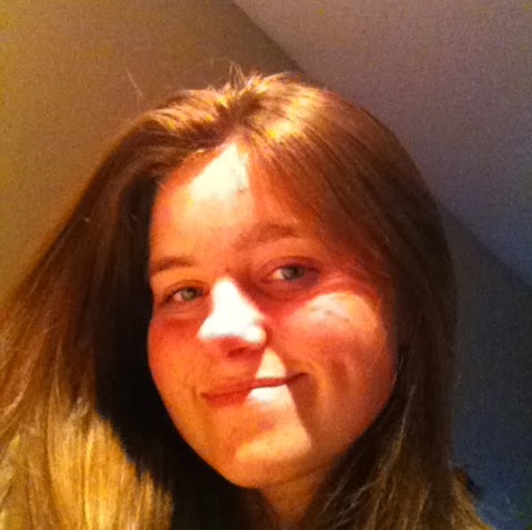 Angel Howell Photo 27