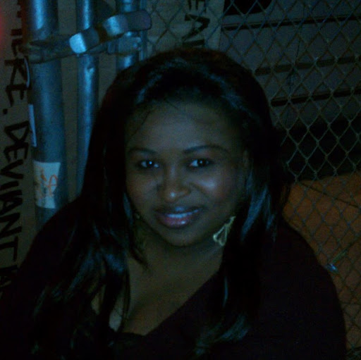 Michelle Mowatt Photo 14
