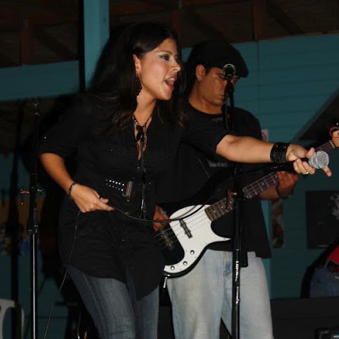 Jennifer Aviles Photo 28