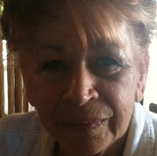 Rosanne Davis Photo 15