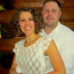 Melanie Peterson Photo 32