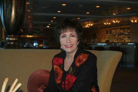 Joan King Photo 34