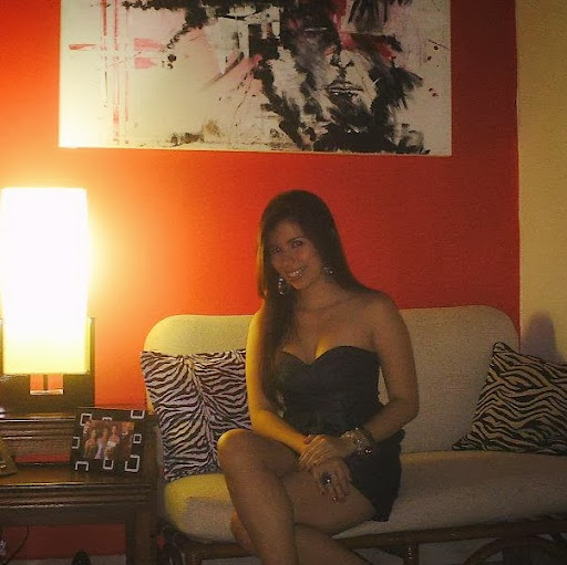 Andrea Luna Photo 24