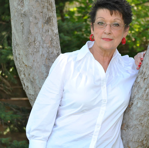 Bobbie Cooper Photo 6