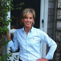 Claire Davis Photo 29