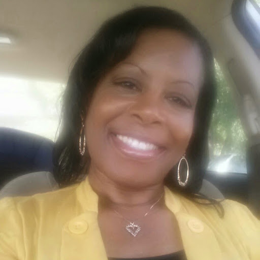 Pamela Graves Photo 26