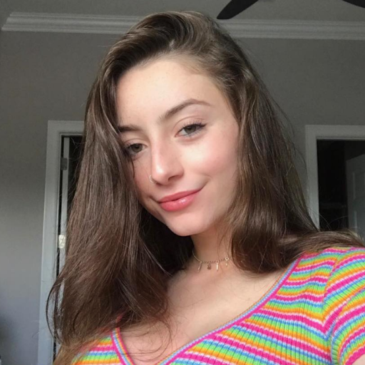 Julia Melo Photo 8
