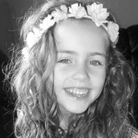 Alison Hackett Photo 6