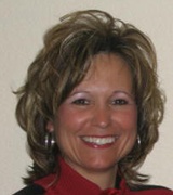 Gina Clark Photo 2