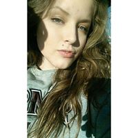Julia Baker Photo 25