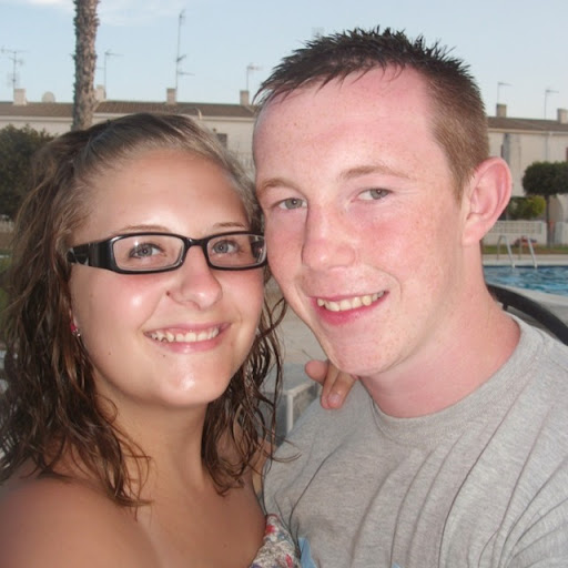 Aimee Hutchison Photo 6