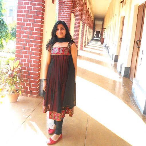 Sonali Gupta Photo 12