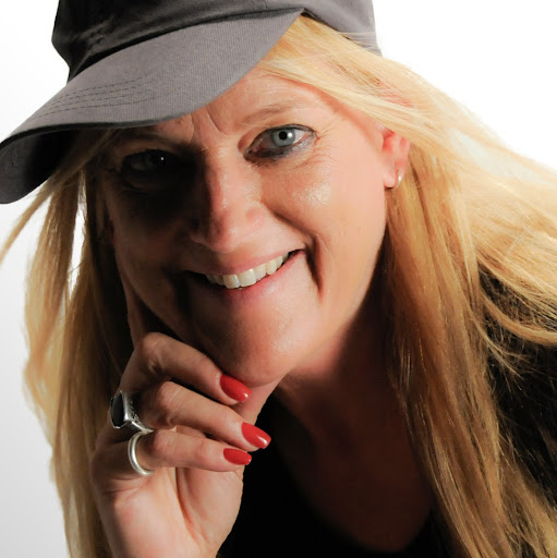 Elizabeth Mcguire Photo 30