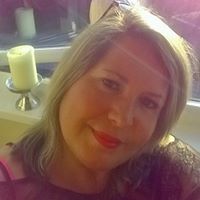 Charlotte Vaughan Photo 27