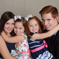 Stacey Saunders Photo 35