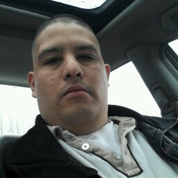 Robert Navarro Photo 26