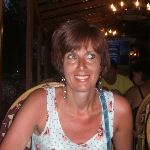 Alison Phillips Photo 42