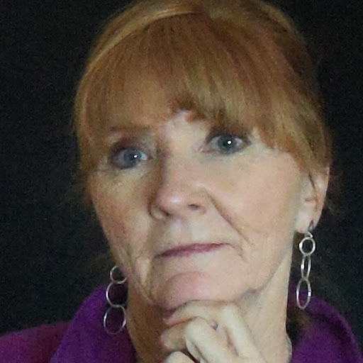 Karen Quinn Photo 47