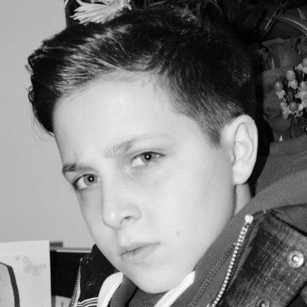 Lewis Oliver Photo 38