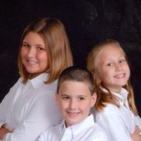 Rebecca Howell Photo 47