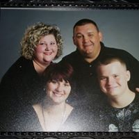 Laura Hensley Photo 23