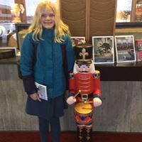 Sara Rowe Photo 27